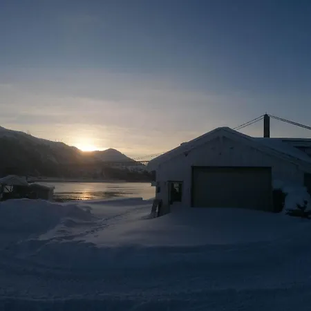 House With Sea View, Boathouse, Garage And Boat * Hammerfest