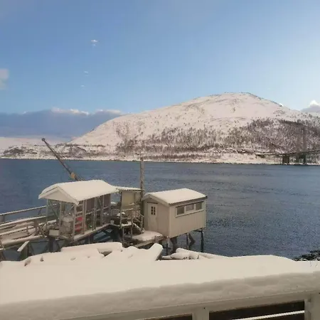 House With Sea View, Boathouse, Garage And Boat * Hammerfest