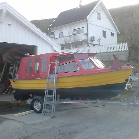 House With Sea View, Boathouse, Garage And Boat Villa Hammerfest