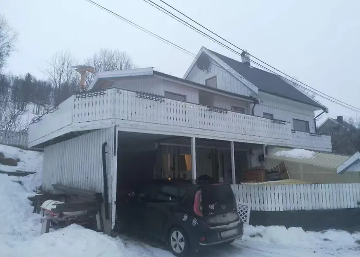 House With Sea View, Boathouse, Garage And Boat * Hammerfest