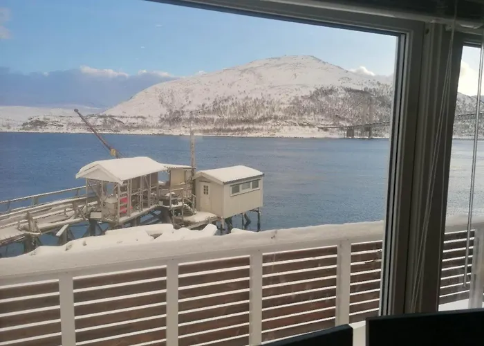 House With Sea View, Boathouse, Garage And Boat Hammerfest